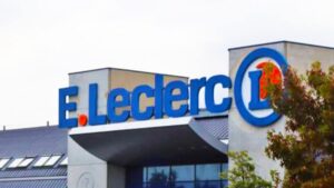 Il a acheté des pommes de terre et a fait une découverte étonnante, Leclerc réagit